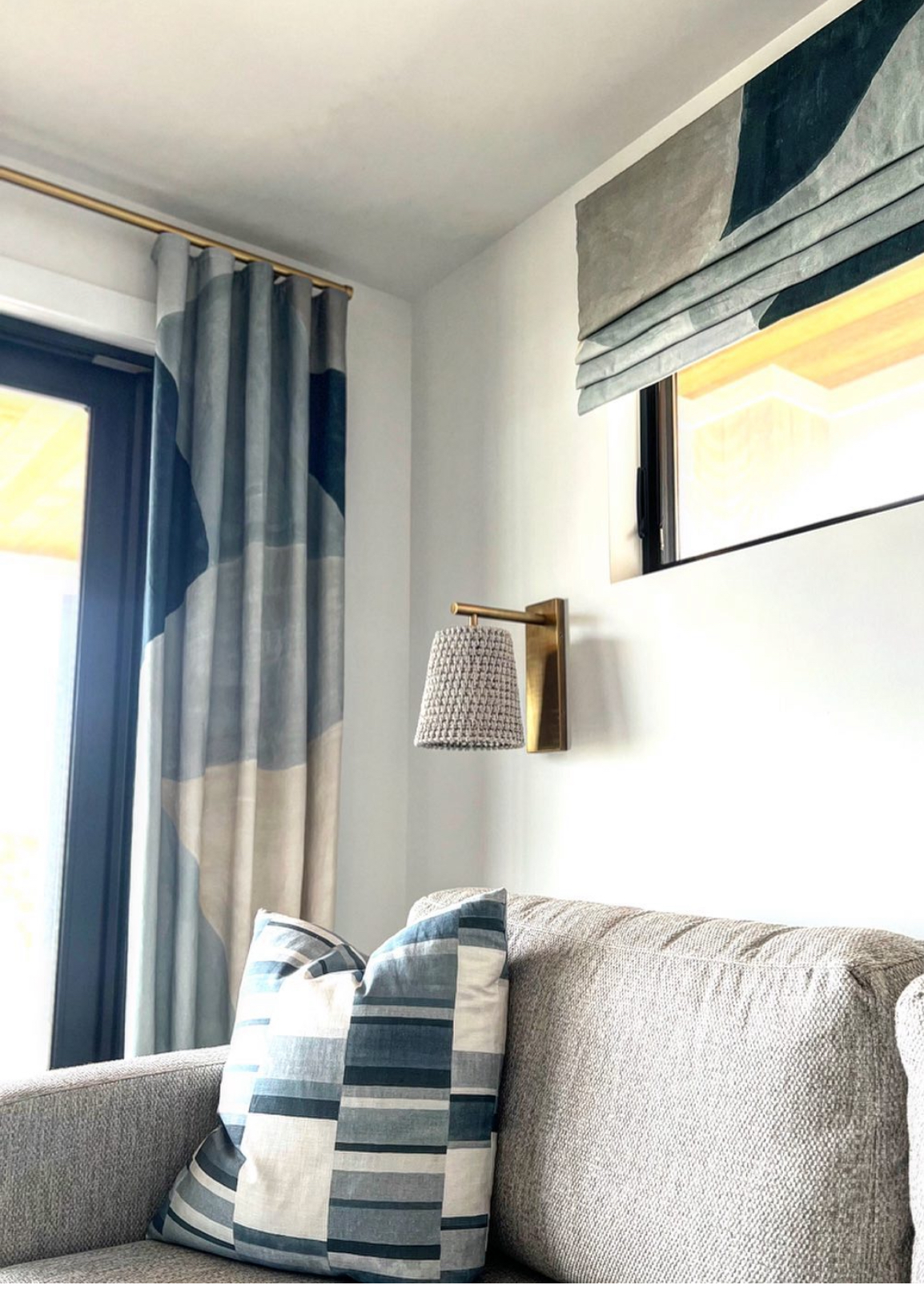 Ripple fold panels valance and pillow